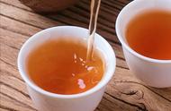 红茶与绿茶：专家解析两者的显著差异